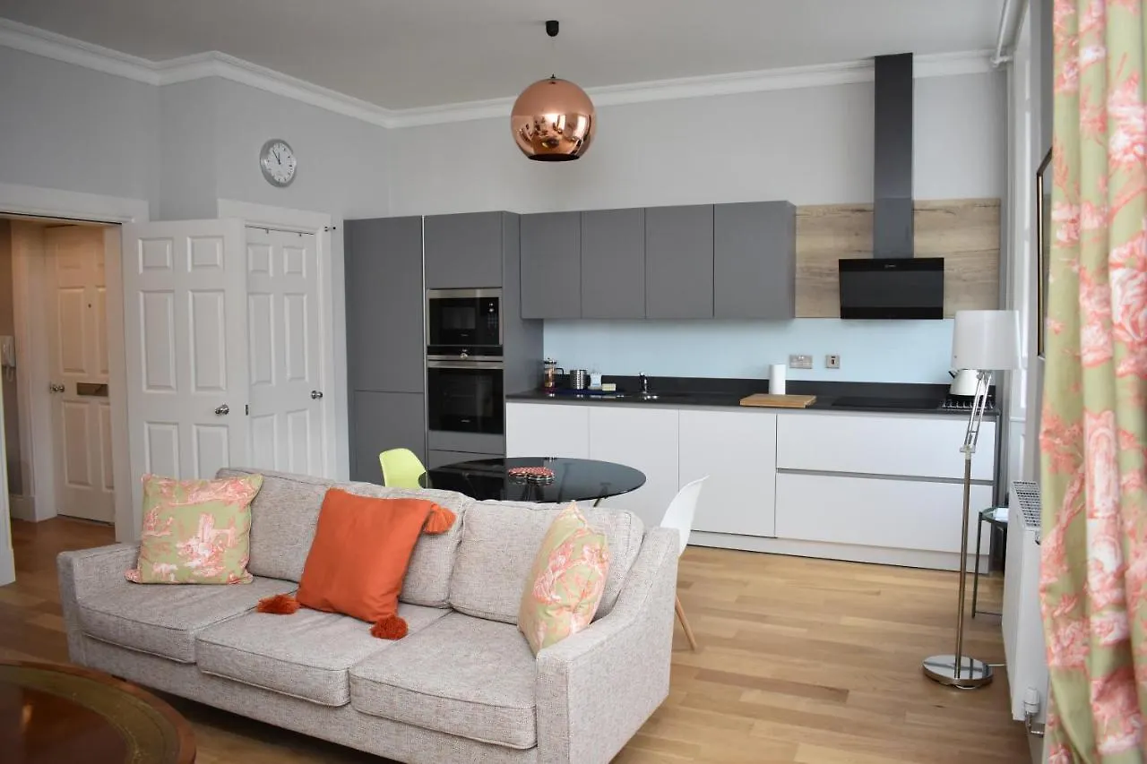 Bernard St - Bright And Spacious 1 Bed Apartment At The Shore! Edinburgh
